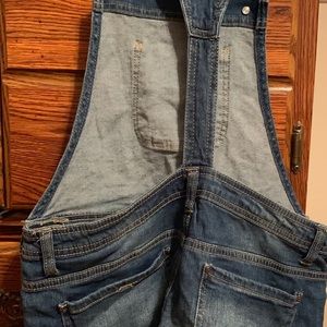 Overall shorts
